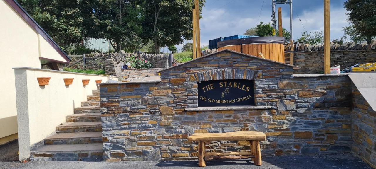 THE OLD MOUNTAIN STABLES CAERLLWYN GANOL FARM NEWPORT (GWENT